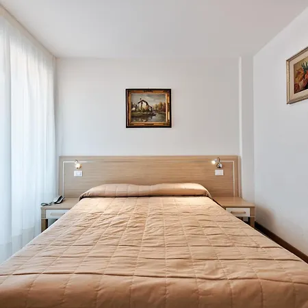 Hotel Meublè Zenith 3*