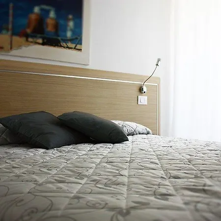 Meuble Zenith Hotell Lignano Sabbiadoro