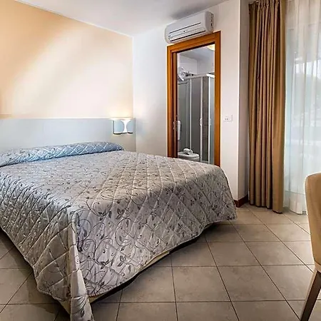 Meublè Zenith Hotel