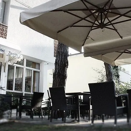 Meublè Zenith Hotel