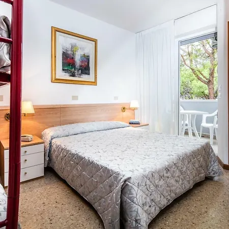Meuble Zenith Hotel