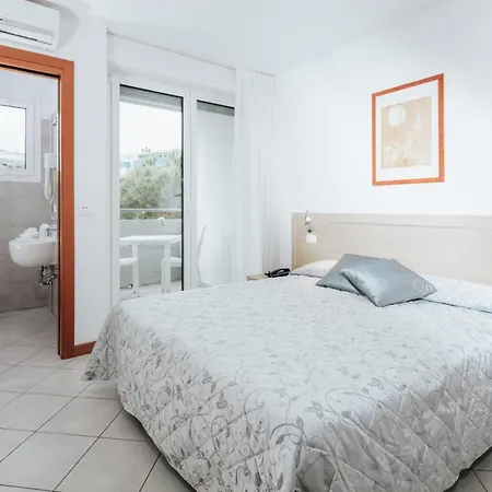 Meuble Zenith Hotell Lignano Sabbiadoro