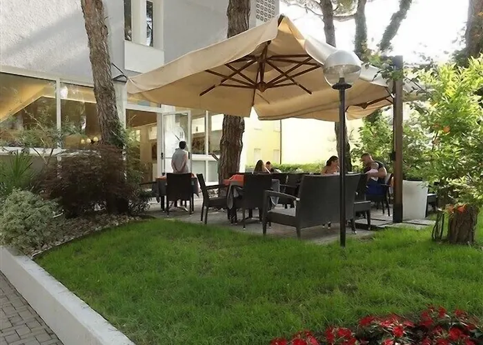 Meuble Zenith Hotel 3*