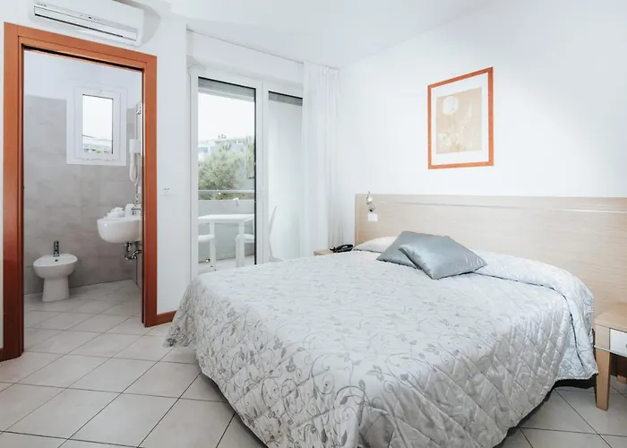 Meuble Zenith Hotel Lignano Sabbiadoro